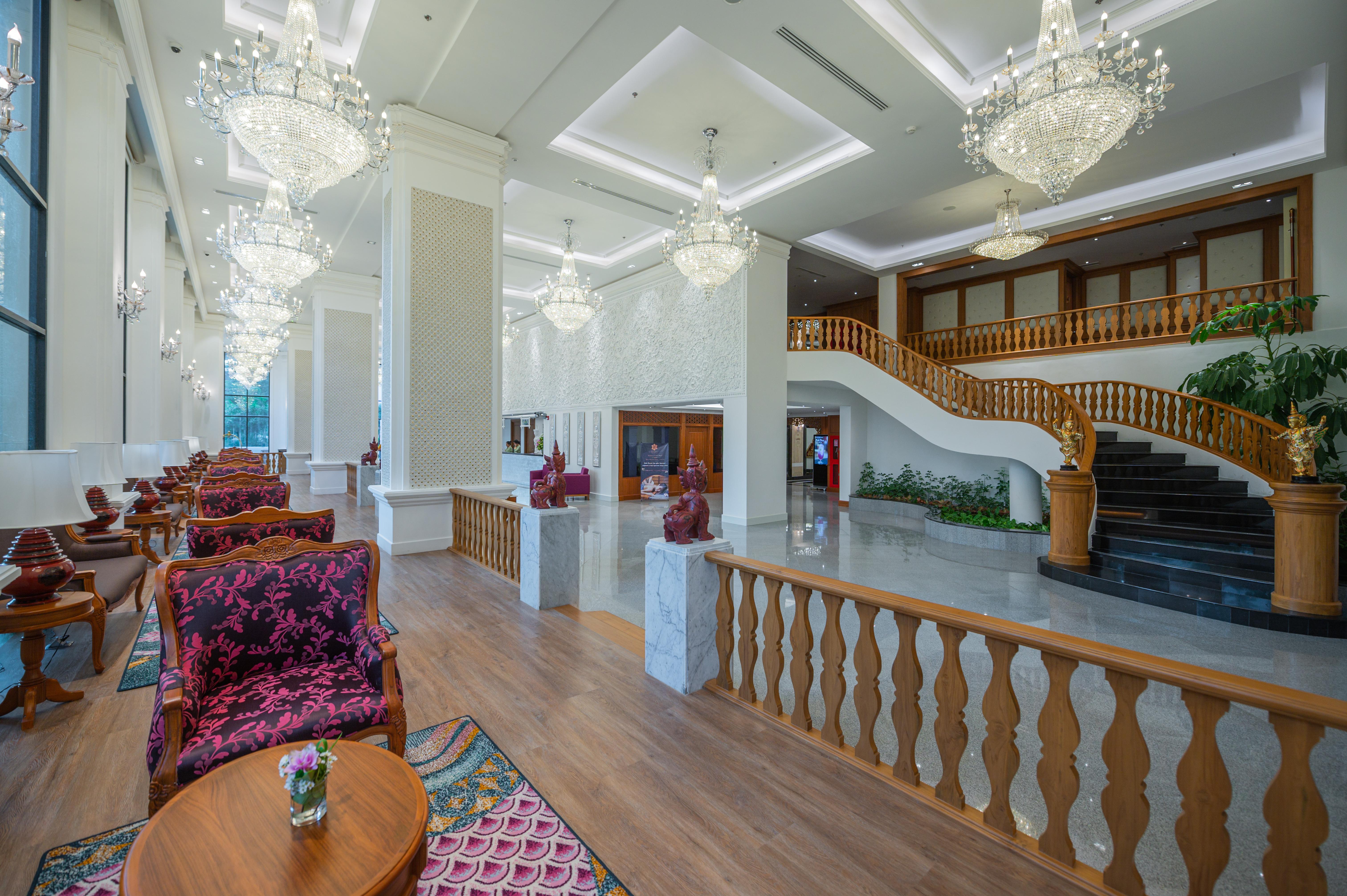The Empress Premier Chiang Mai - Sha Extra Plus Exterior foto Lobby